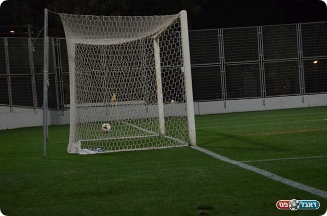 הכדור ברשת (ויסאם מוואסי)